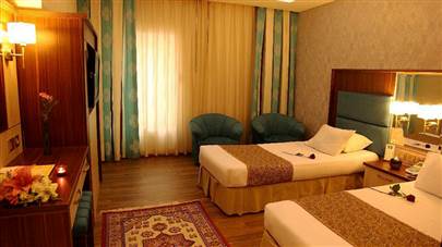 اتاق دو تخته تویین هتل پارسیان عالی قاپو اصفهان